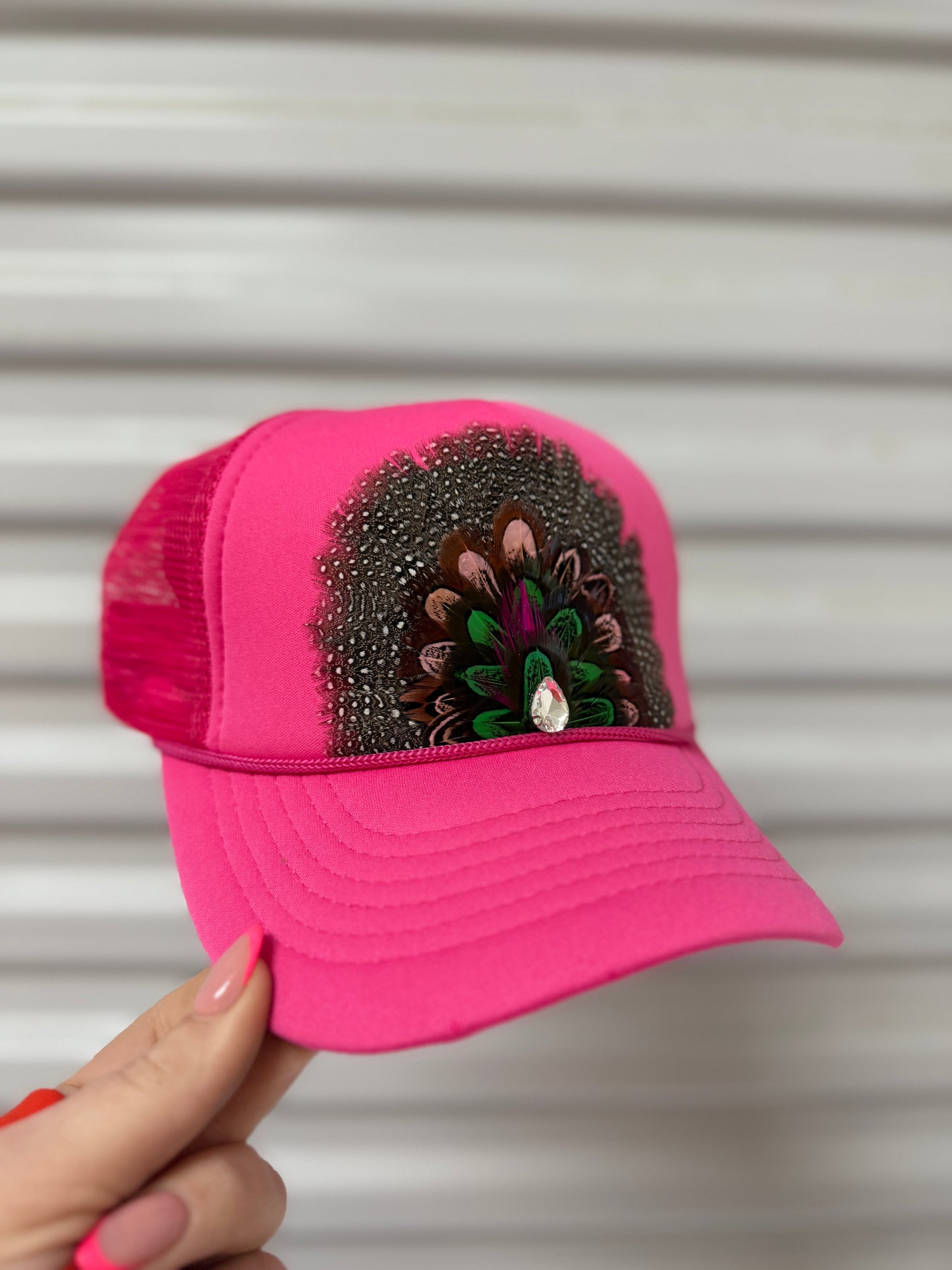 Black Feather Detailed Trucker Hat