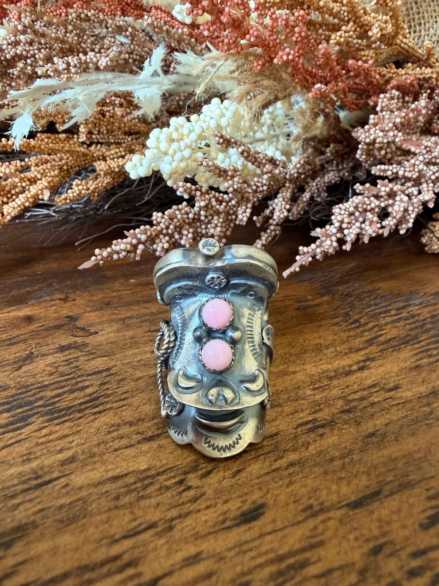 Tim Yazzie Pink Conch Saddle Ring – Genuine 925 Sterling Silver