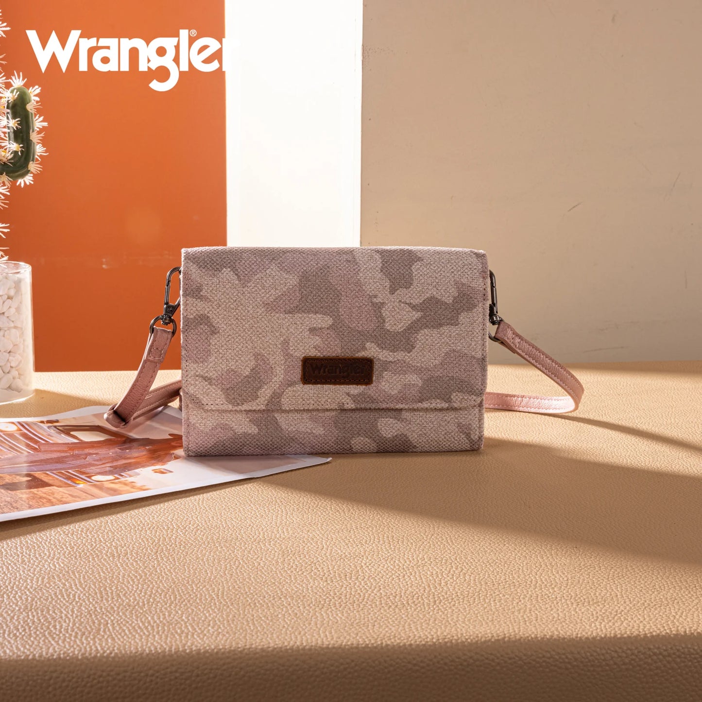 Wrangler Boardwalk Camo Convertible Clutch-Crossbody