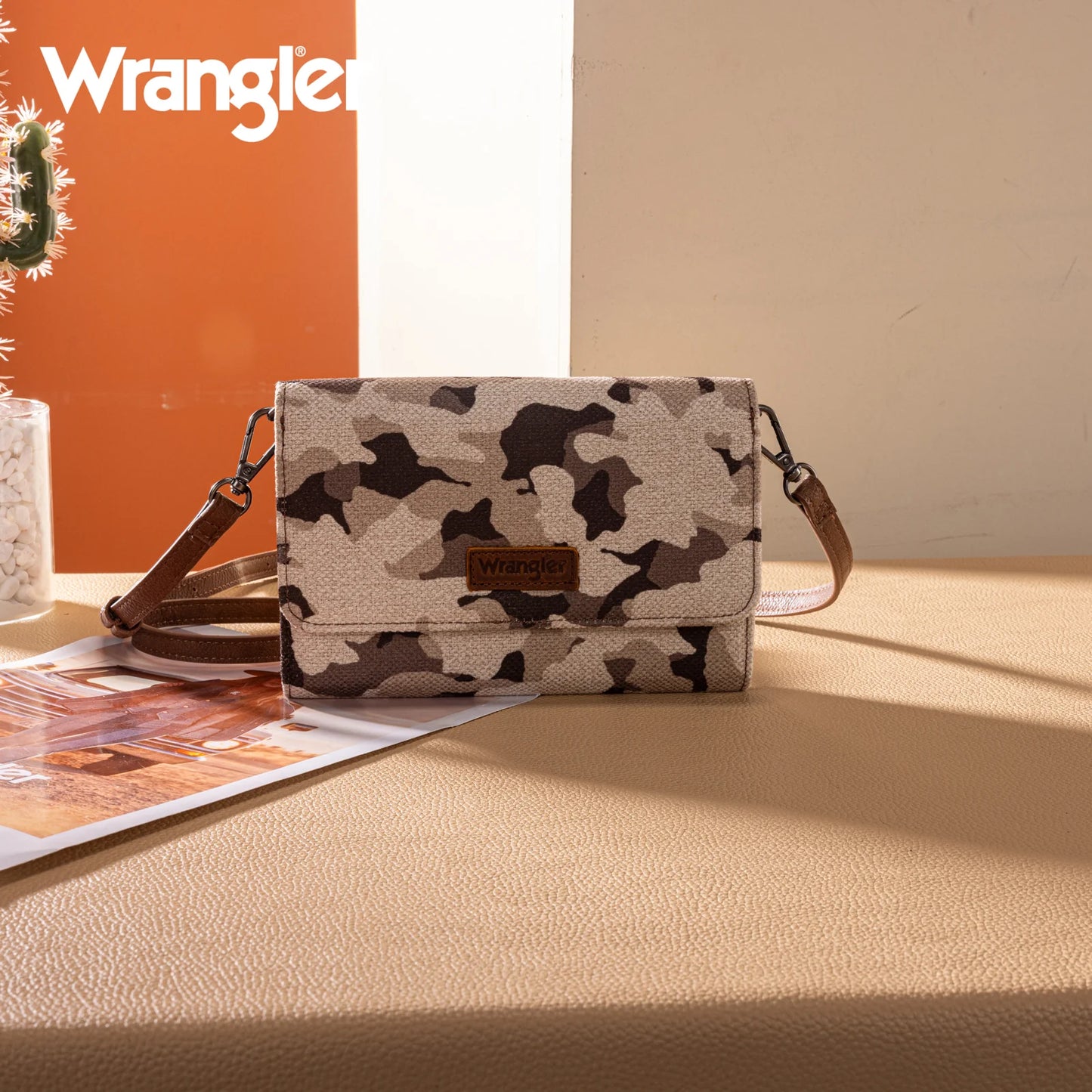 Wrangler Boardwalk Camo Convertible Clutch-Crossbody
