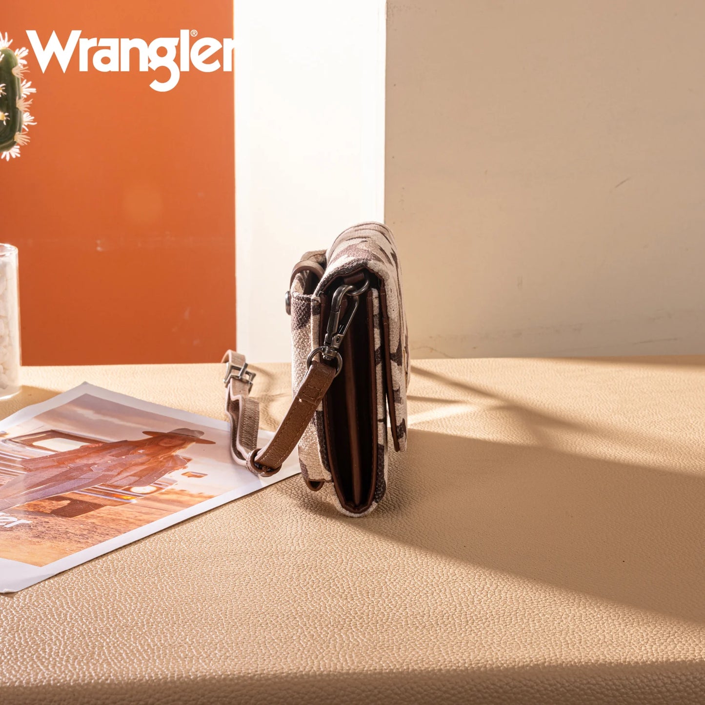 Wrangler Boardwalk Camo Convertible Clutch-Crossbody