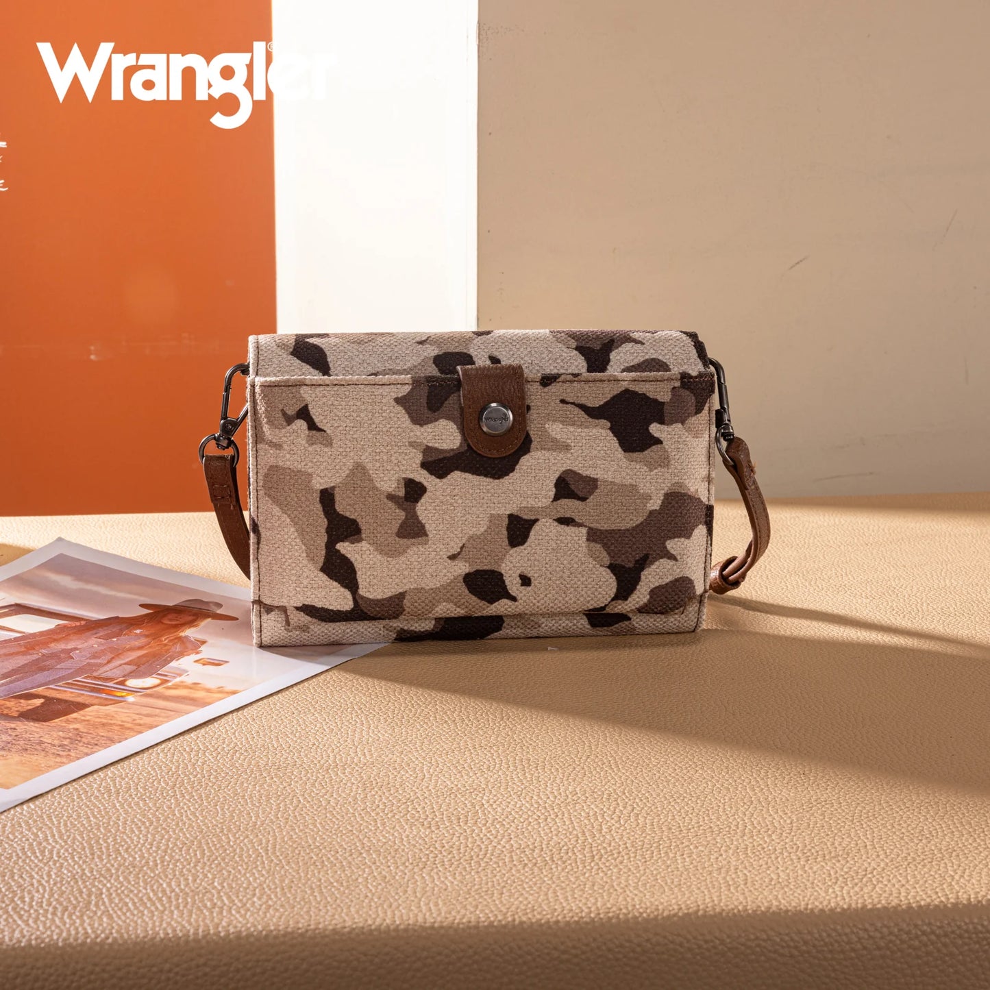 Wrangler Boardwalk Camo Convertible Clutch-Crossbody