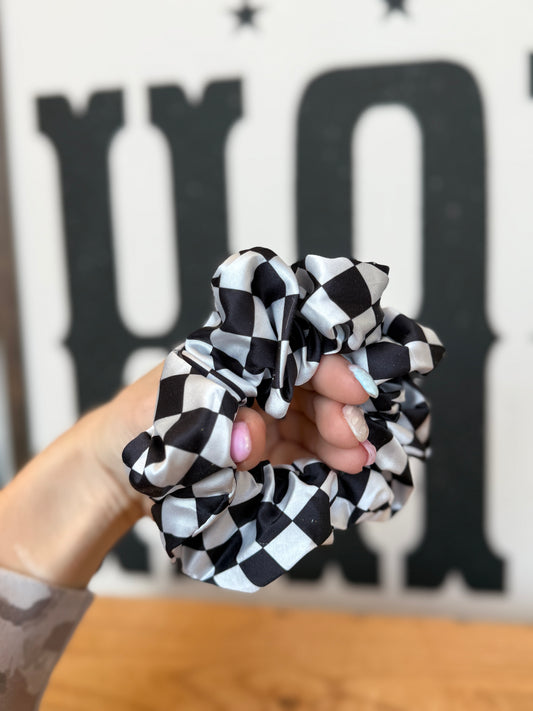 Checkered Scrunchie
