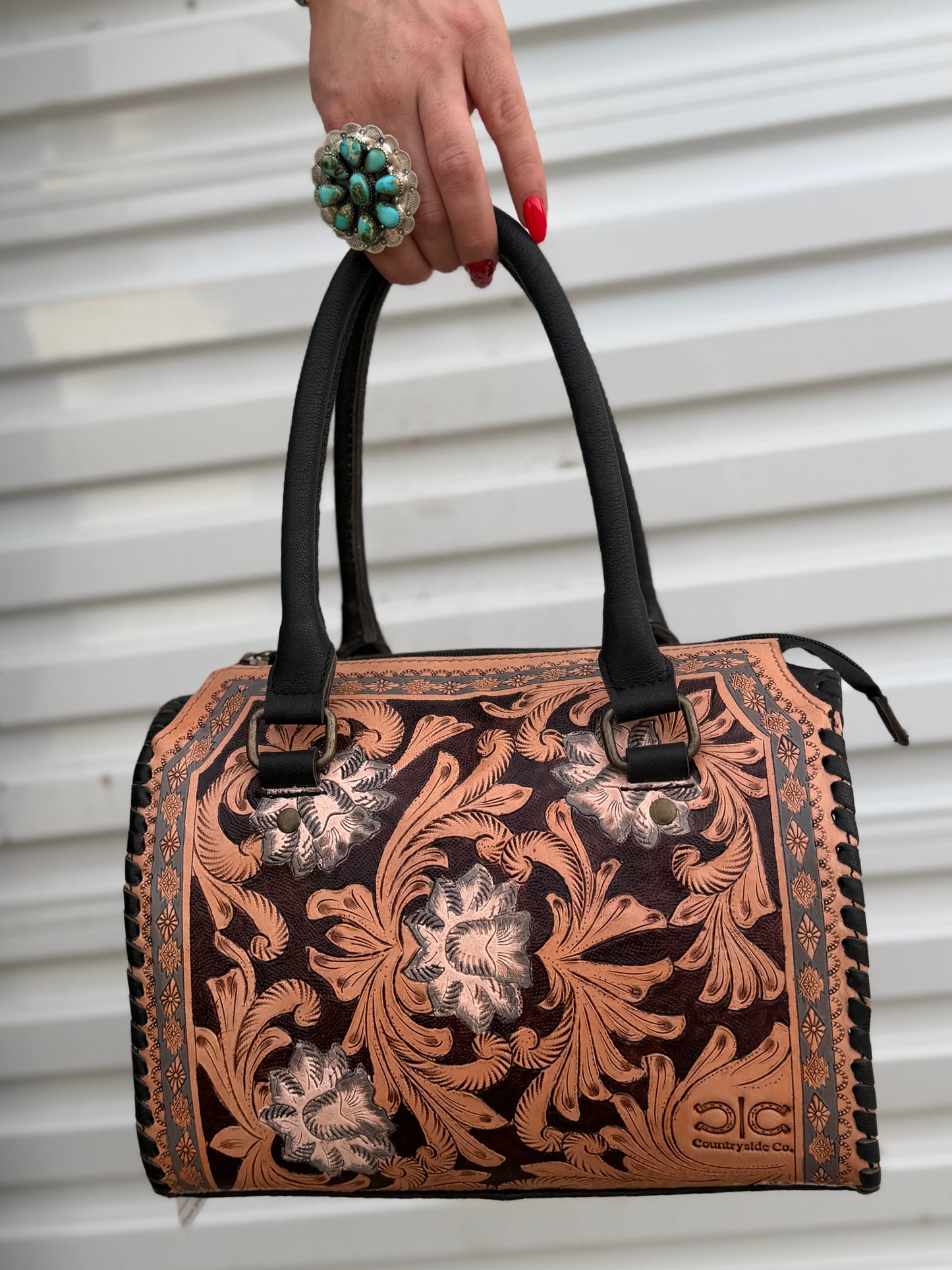 The Midnight Magnolia Speedy