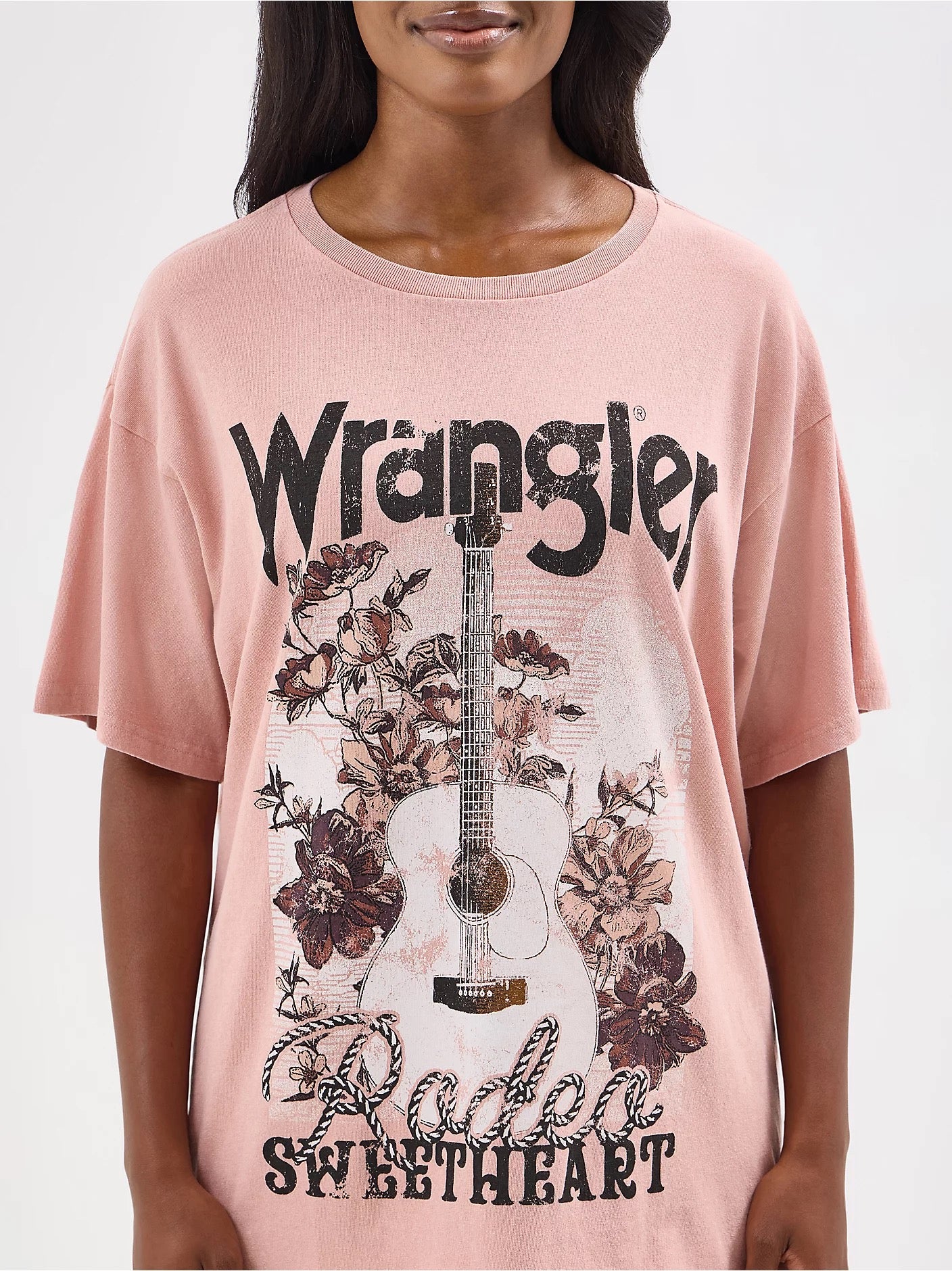 Wrangler Women’s Western Graphic Oversized Tee – Misty Rose