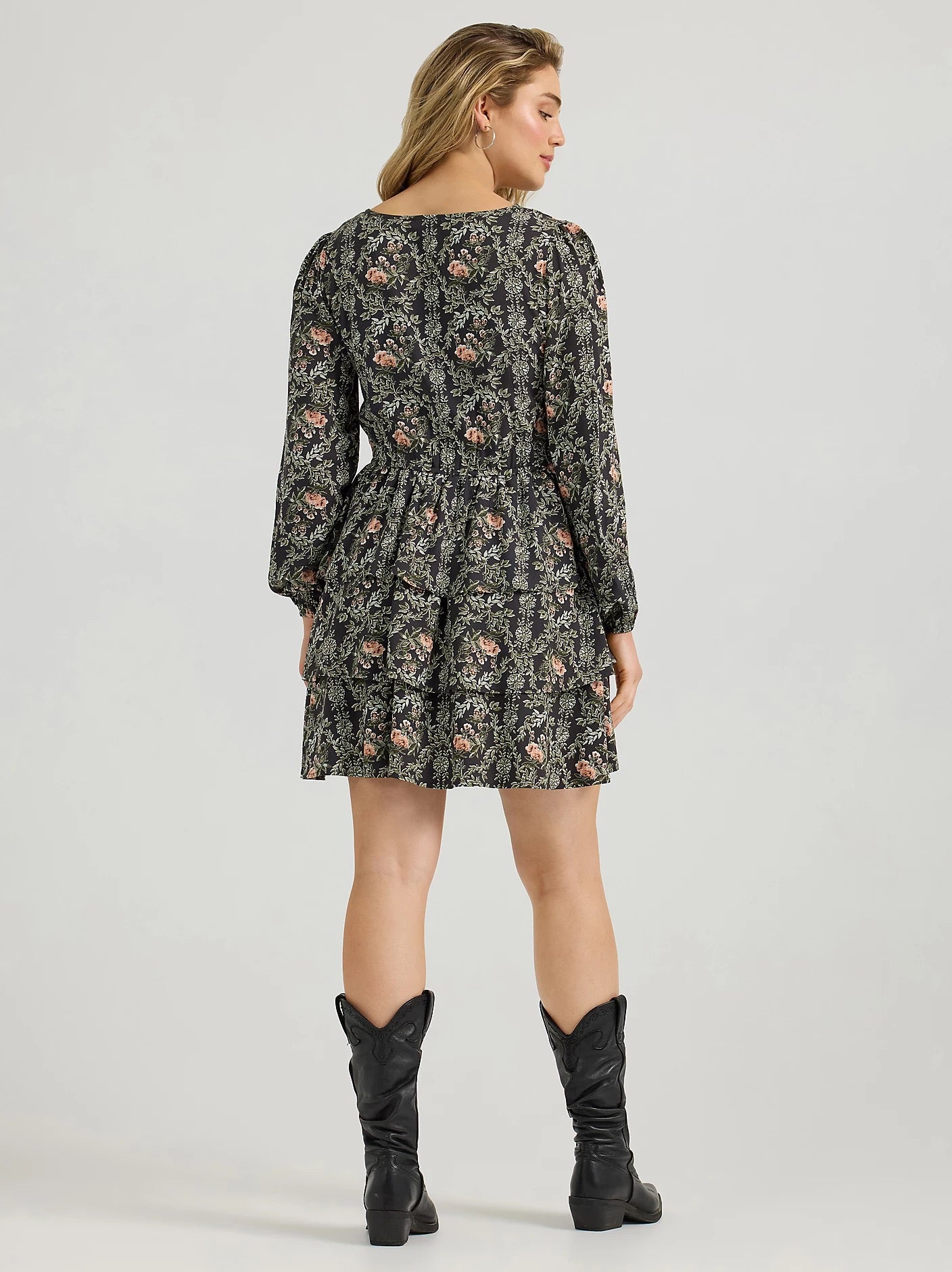 Women's Wrangler® Retro® Vintage Tiered Long-Sleeve Dress in Rose