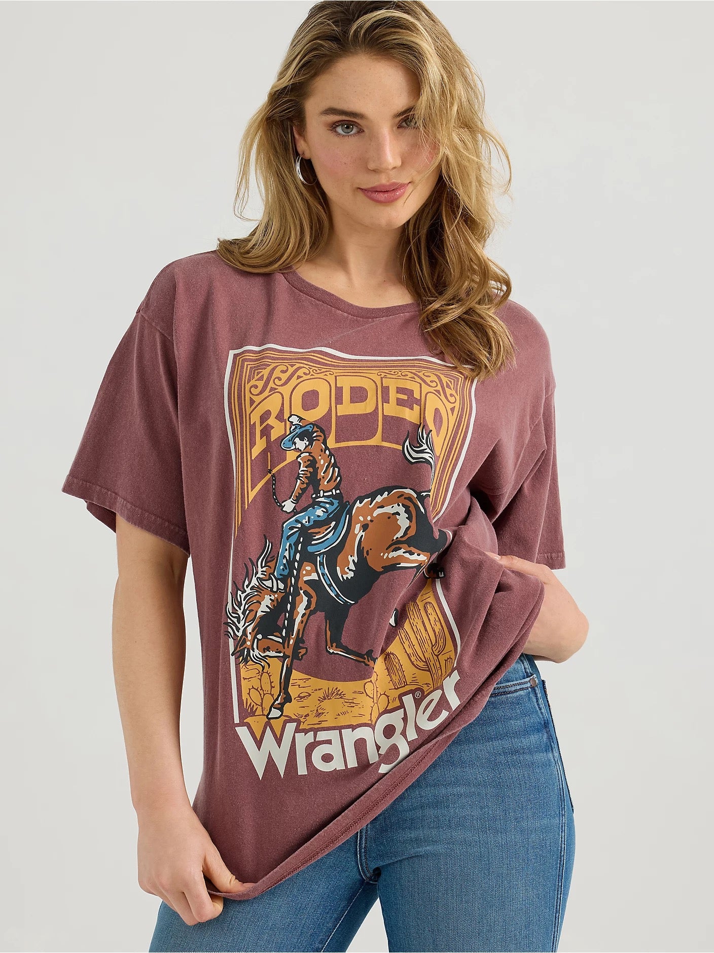 Women's Wrangler Acid Wash Graphic Oversized Tee – Retro Western Style Meets All-Day Comfort