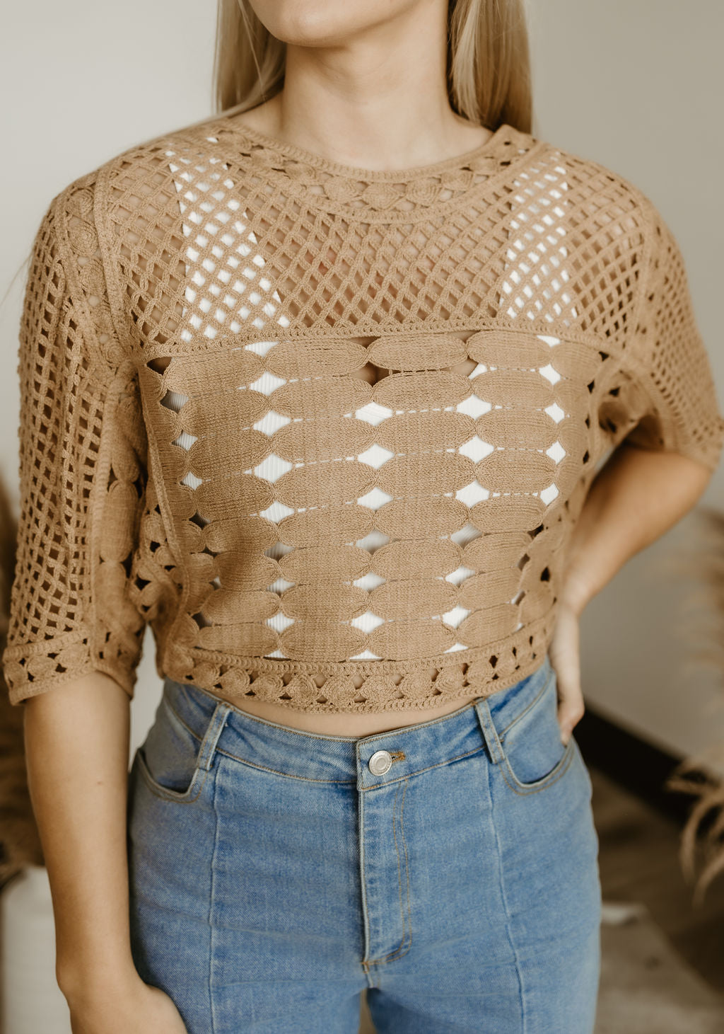 Short Sleeve Cropped Knit Top